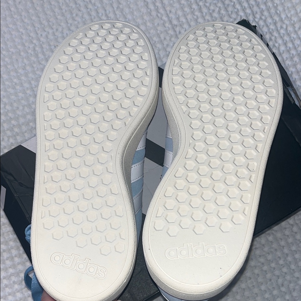 Adidas grand court size 7 Light Blue and White Sneakers - Picture 4 of 5